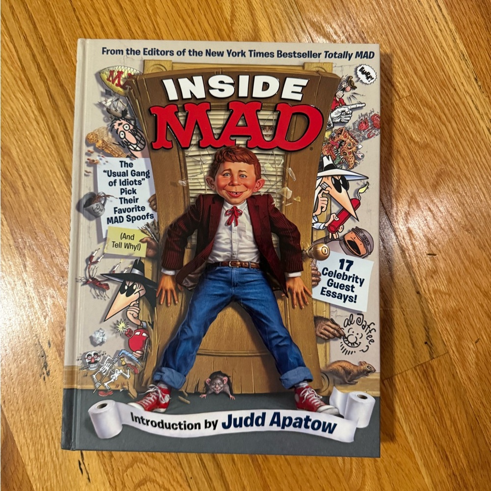 Inside MAD Kids Toy Book - Picture 1 of 3